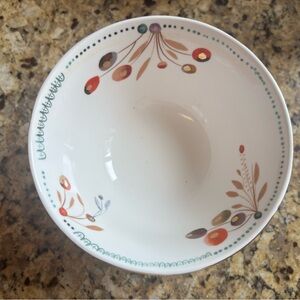 Anthropologie New set of 4 Scandanavian Gold and Plum Floral Cereal Soup Bowls
